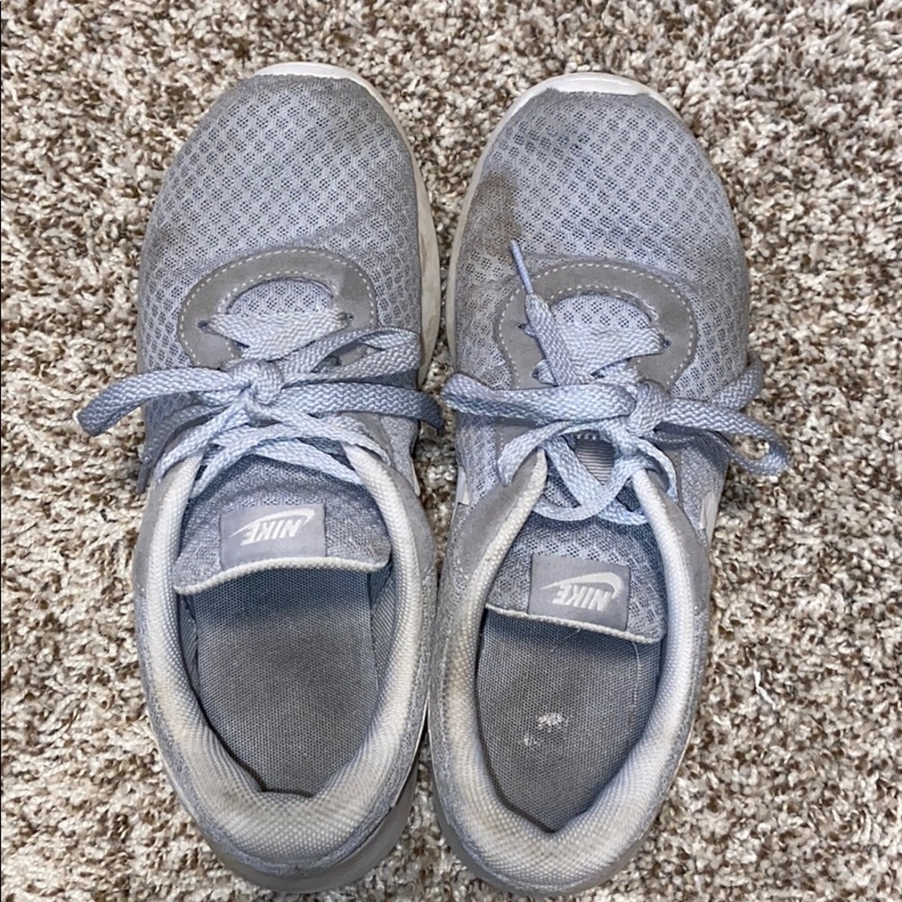 NIKE shoes